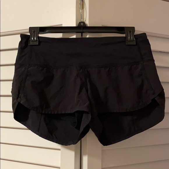 Lululemon speed up shorts 2.5” - Picture 3 of 5